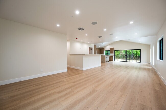 Building Photo - 17106 Gault St