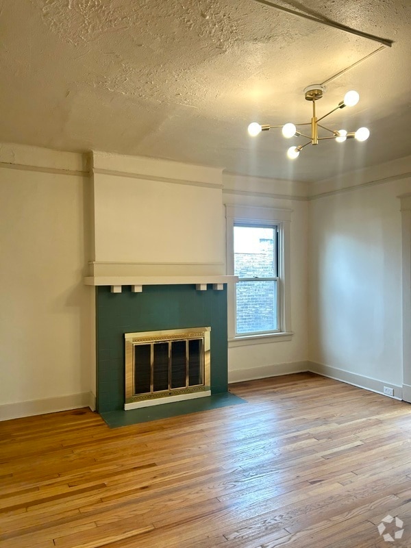 Building Photo - 2750 Broadway Ave