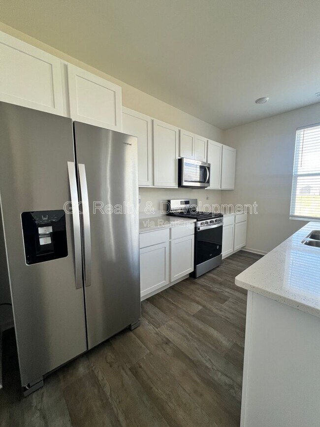 Building Photo - 3233 Lehman Crossing