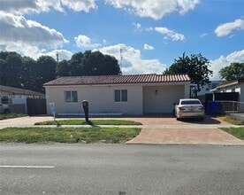 Building Photo - 310 SW 69th Ave