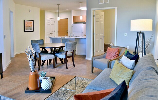 Foto del edificio - The Legends of Woodbury 55+ Apartments