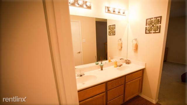 Foto del edificio - 11600 Argonne Forest Trl