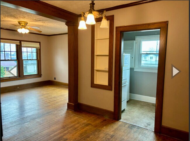 Building Photo - 128 Sargent St