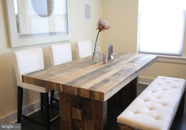 Foto del edificio - 738 N 19th St