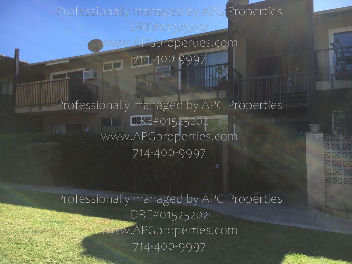 Primary Photo - 1850 W Greenleaf Ave