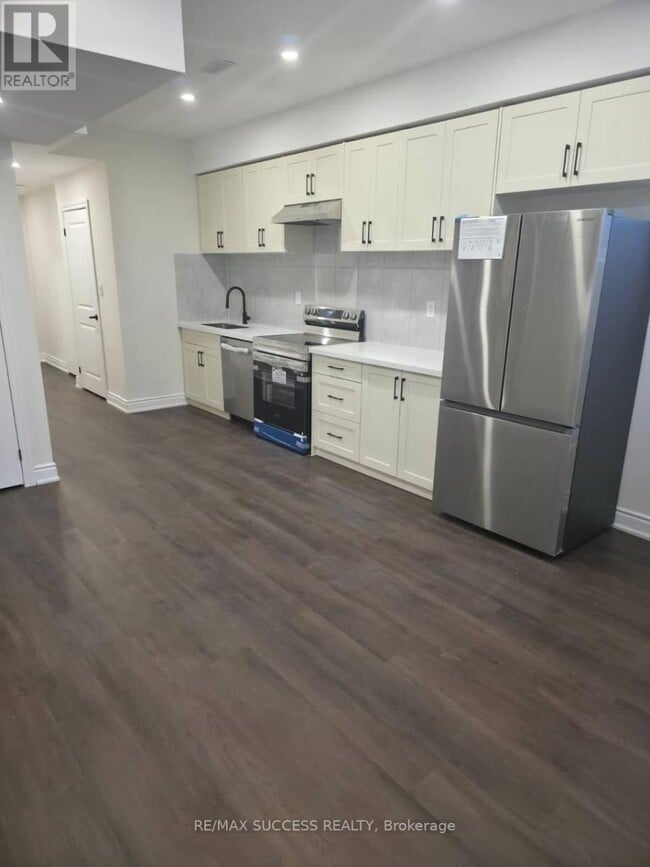 Building Photo - 1407 Hearns Pl