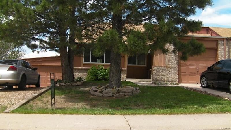Primary Photo - 488 Larkspur Dr