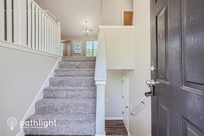 Foto del edificio - 170 Long Creek Dr