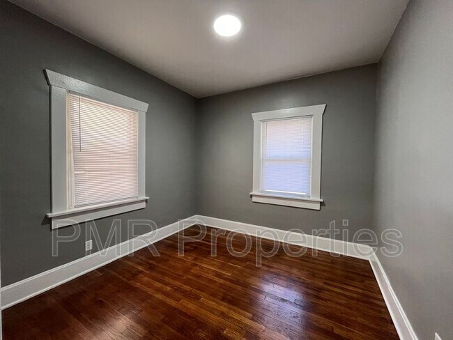 Building Photo - 3818 Terrace Ave