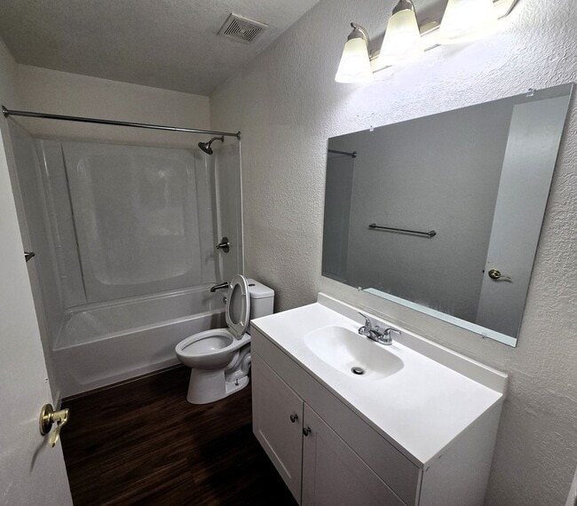 Building Photo - 2065 Colt Dr