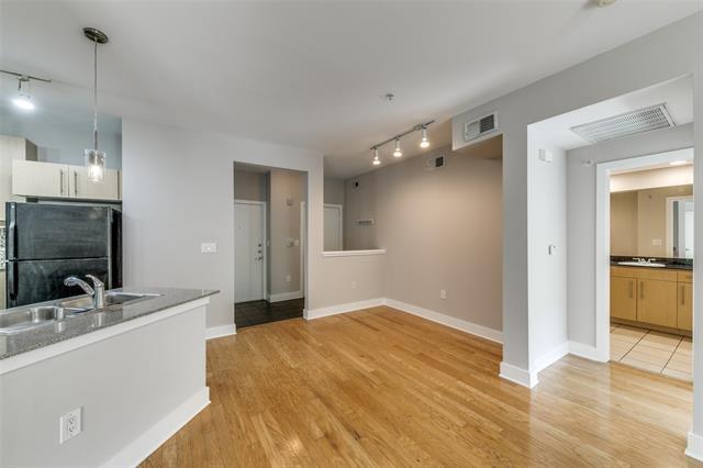 Foto del edificio - 4414 Cedar Springs Rd