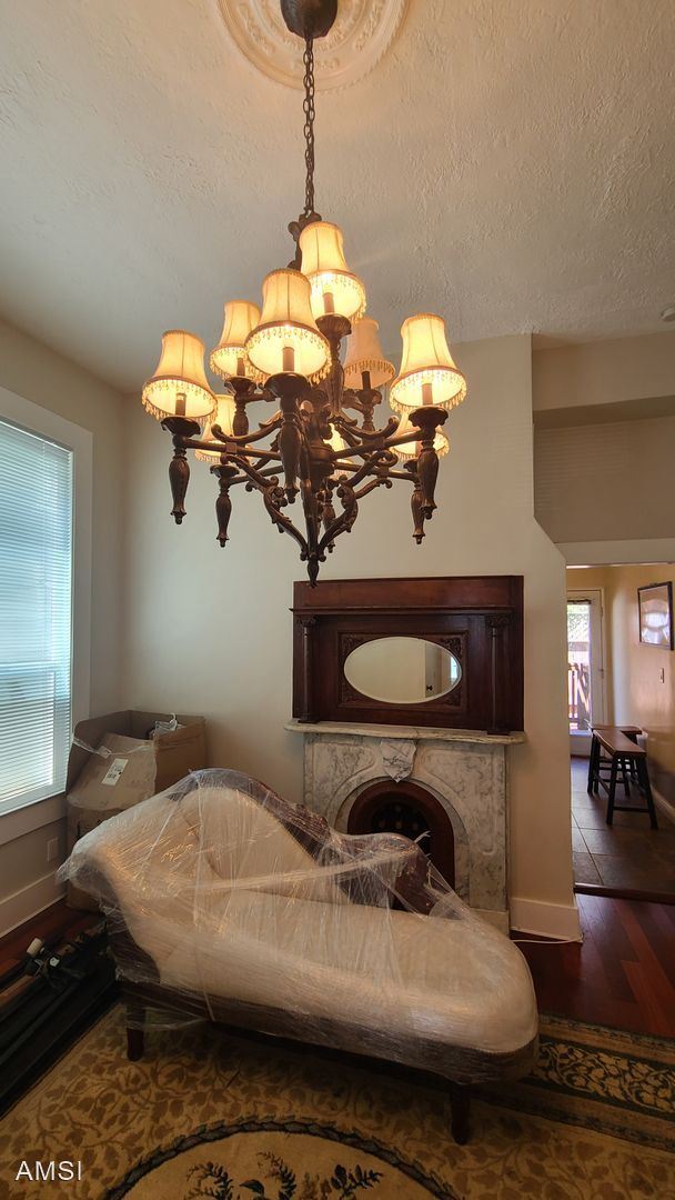 Foto del edificio - 4 br, 1 bath House - 2550 Sutter #A