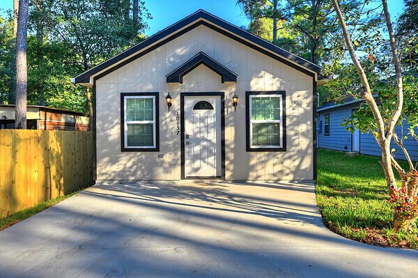 Entrance-10157 - 10157 Barberry St