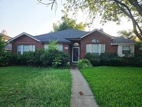 Building Photo - 1509 Rancho Dr