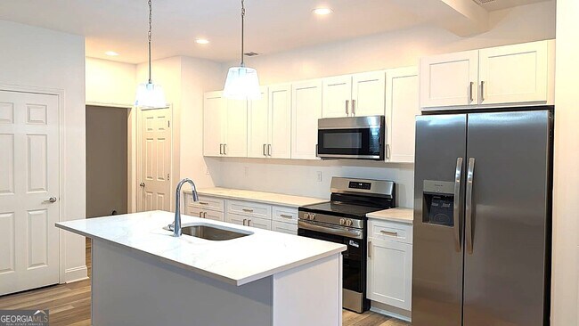 Foto del edificio - 4088 Atlantic Ave