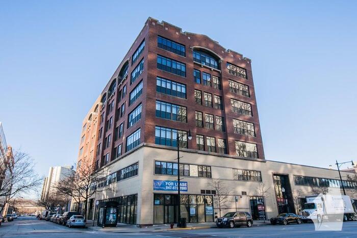 Foto principal - 2036 S Michigan Ave