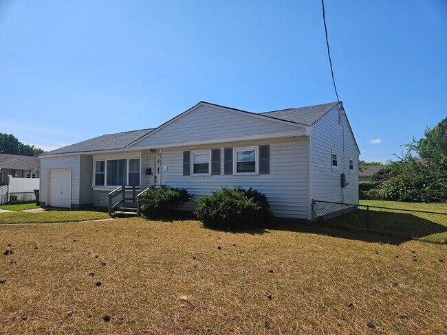 Building Photo - 2213 Wharton Ave