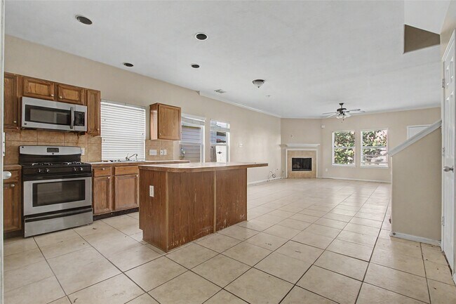 Building Photo - 5934 Sugar Field Ln