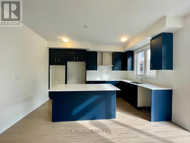 Building Photo - 64 Gemini Dr