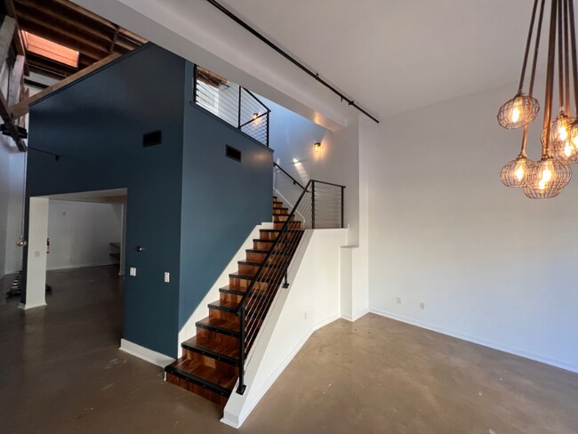 Foto del edificio - 556 Manzana Pl