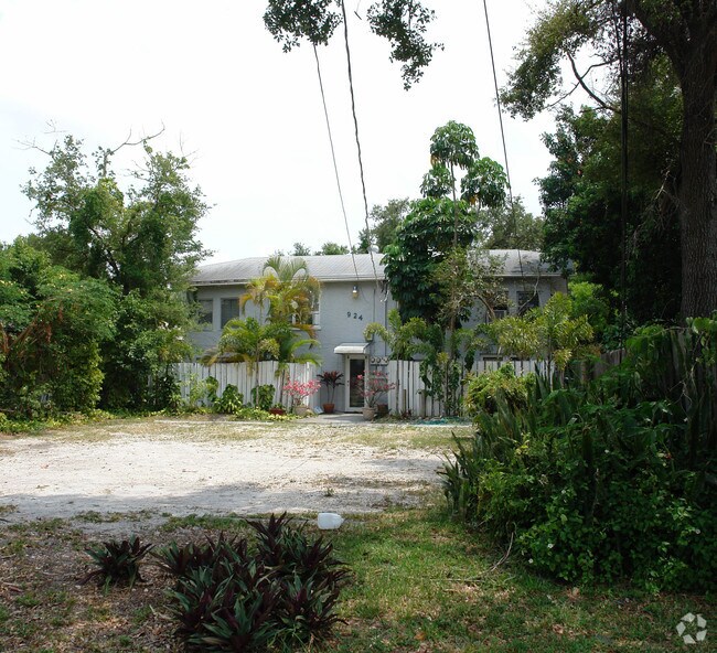 Building Photo - 924 W Las Olas Blvd