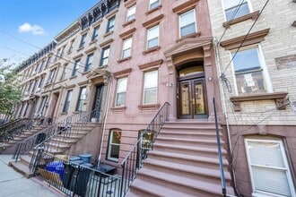 Building Photo - 1026 Bloomfield St