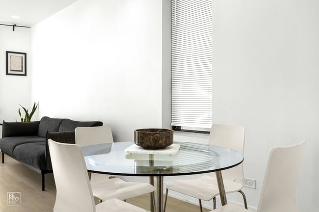 Foto del edificio - 1708 W 35th St