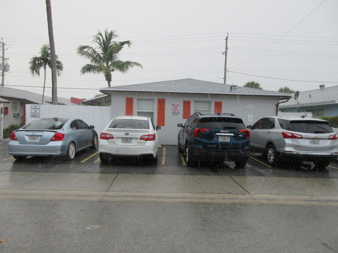 Foto principal - 1415 N J St