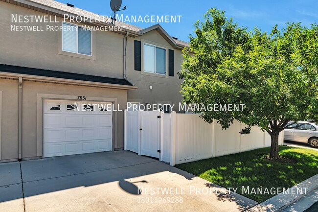 Foto del edificio - West Jordan Townhome - Open Floorplan