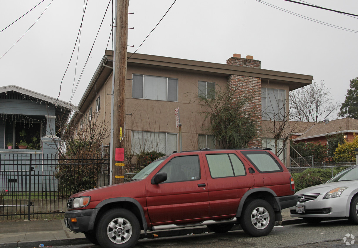 Building Photo - 2937 Brookdale Ave