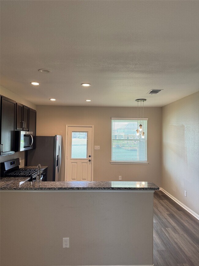 Building Photo - 3831 W Alessano Ln