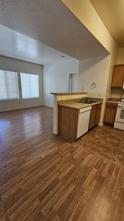 Building Photo - 2051 Hussium Hills St