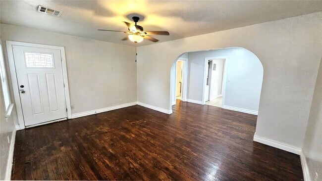 Foto del edificio - 2417 NW 36th Terrace