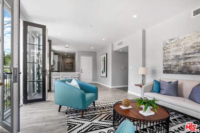 Building Photo - 1111 Echo Park Ave