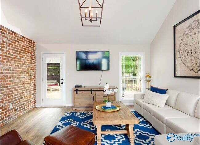 Foto del edificio - 114 Ketchum Way