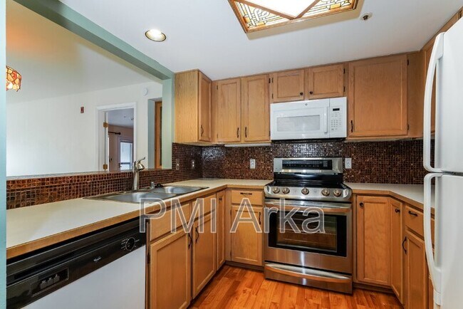 Foto del edificio - 4081 224th Ln SE