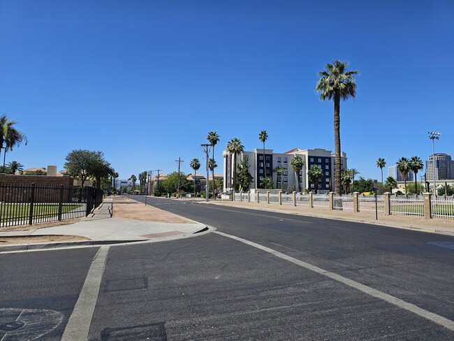 Foto del edificio - 475 N 9th St