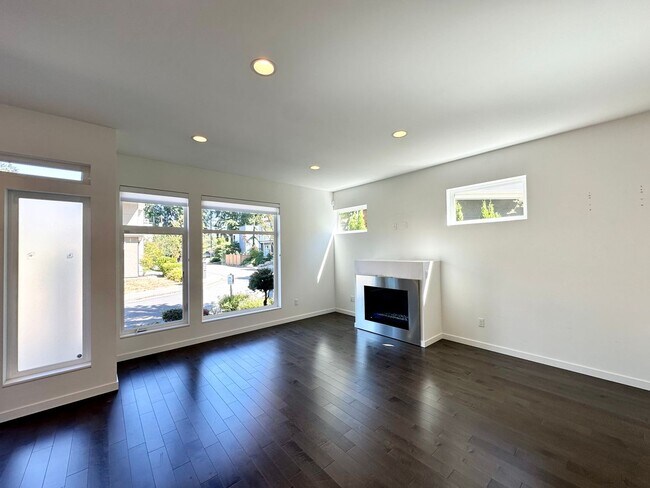 Foto del edificio - Modern 3 bd Home North Seattle