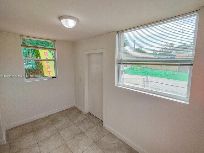 Foto del edificio - 1351 Northwest 45th Street Apt #2, Miami, ...
