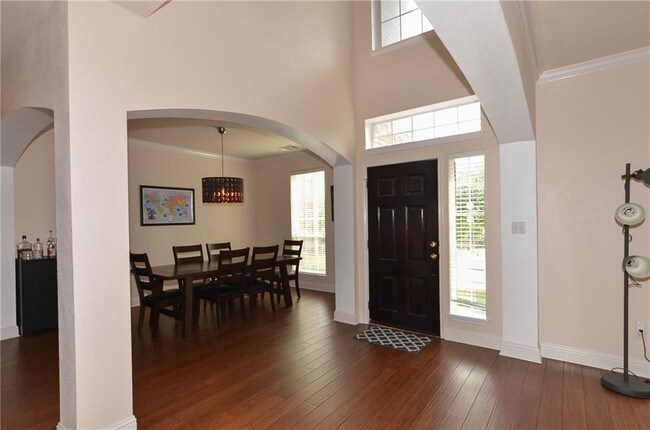 Building Photo - 1107 Hollybrook Cove