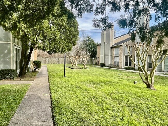 Foto del edificio - 8447 Wednesbury Ln