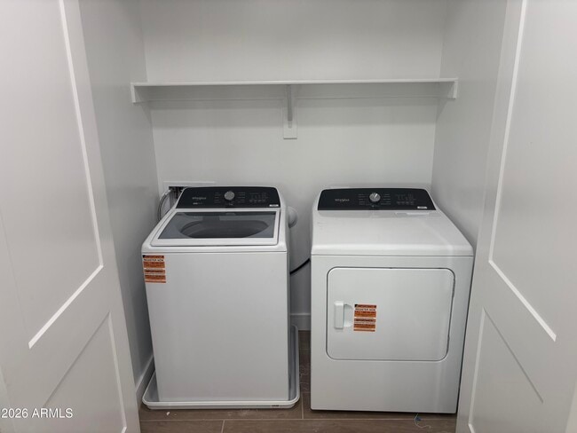 Foto del edificio - 1017 E Pasadena Ave