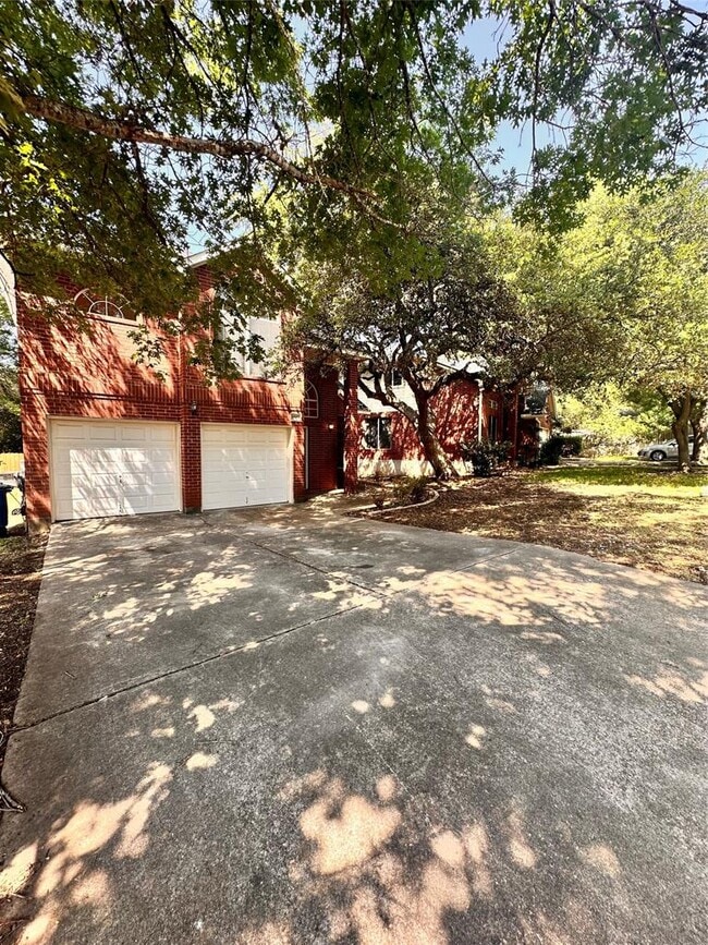 Foto del edificio - 6617 Debcoe Dr