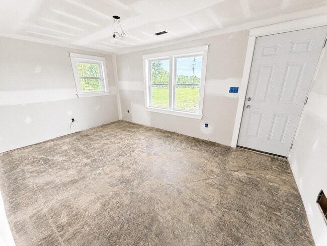 Building Photo - 2800 Mexico Gravel Rd