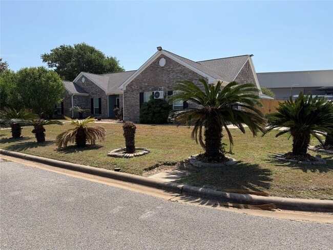 Foto del edificio - 5525 Swan Dr