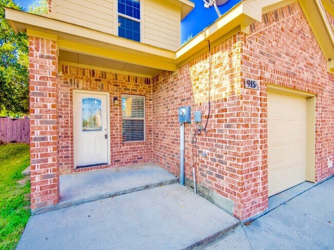 Foto del edificio - 913-915 Parkplace Ridge