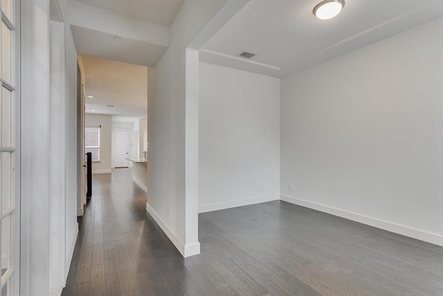 Building Photo - 4064 Washburne Dr