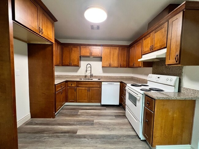 Photo - Riverside Apartment