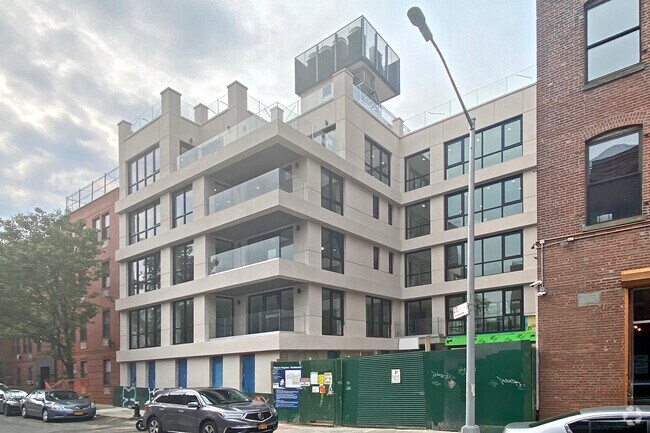 Building Photo - 250 Water St