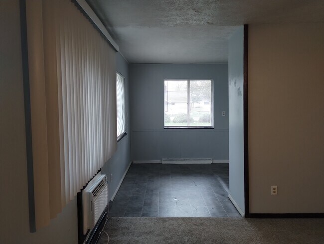 Building Photo - 157 Penrod Ave